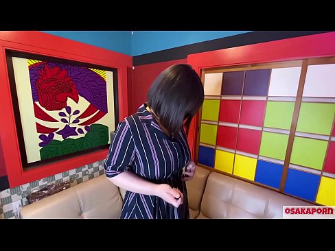 ❤️ Keçika japonî ya bi çîtikên mezin bi lîstokên seksê masturbasyonê dike û orgazmê dike. Ew di hevpeyivînekê de behsa serpêhatiya xwe ya gêj dike. Pîskên mezin û pisîkên porî bi dengekî bilind nalîn. Osakaporn ❤️❌ Pornoya malê li ku.pornoklinge.ru ❤